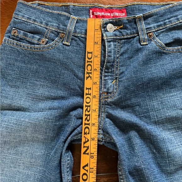 Vintage Y2K Levi's 518 Women's Boot Cut Flared Jeans in Medium Blue Wash - Picture 11 of 12